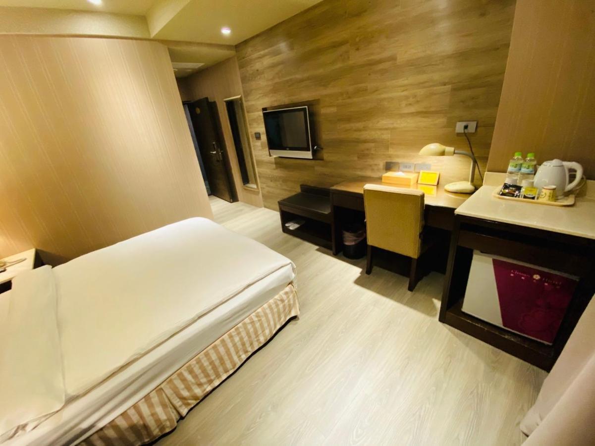 Dlinn Hotel Taichung Exterior photo