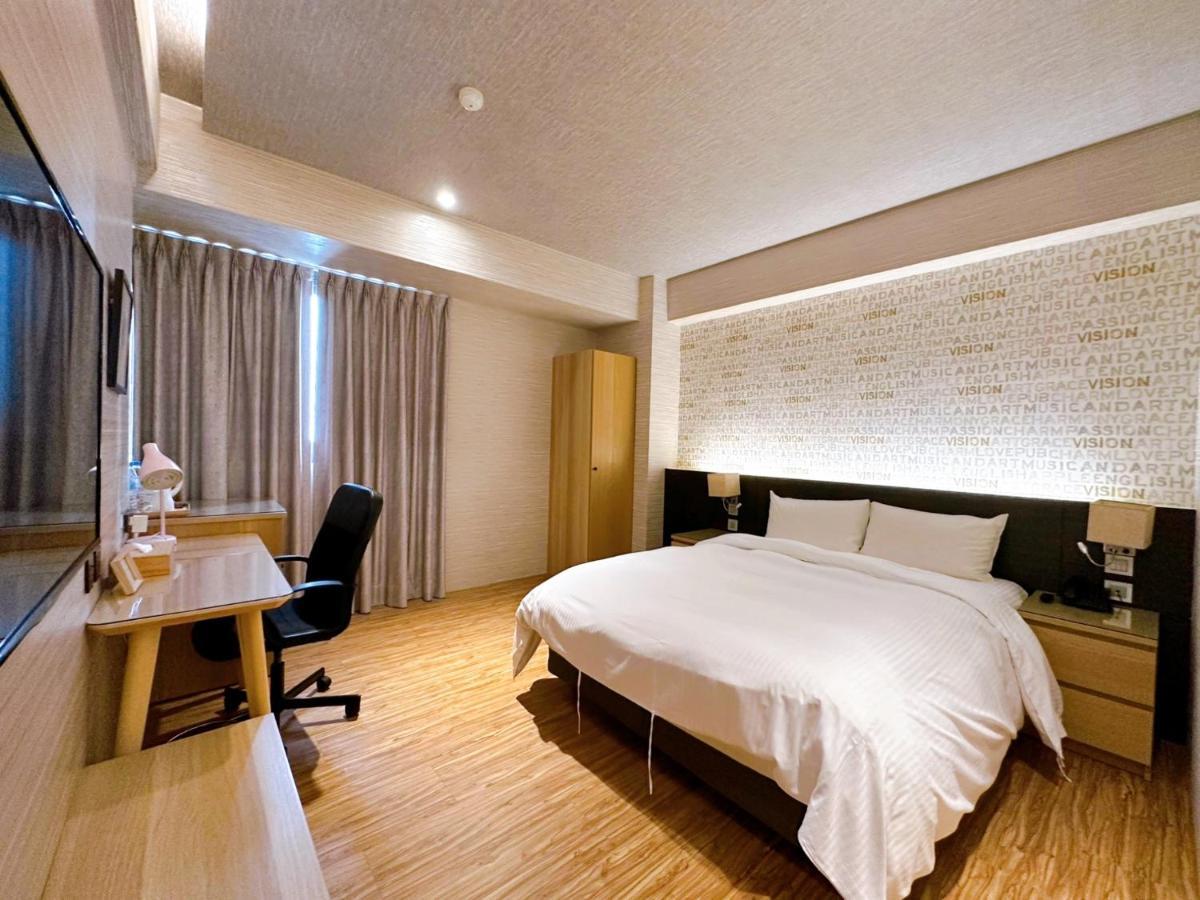 Dlinn Hotel Taichung Exterior photo