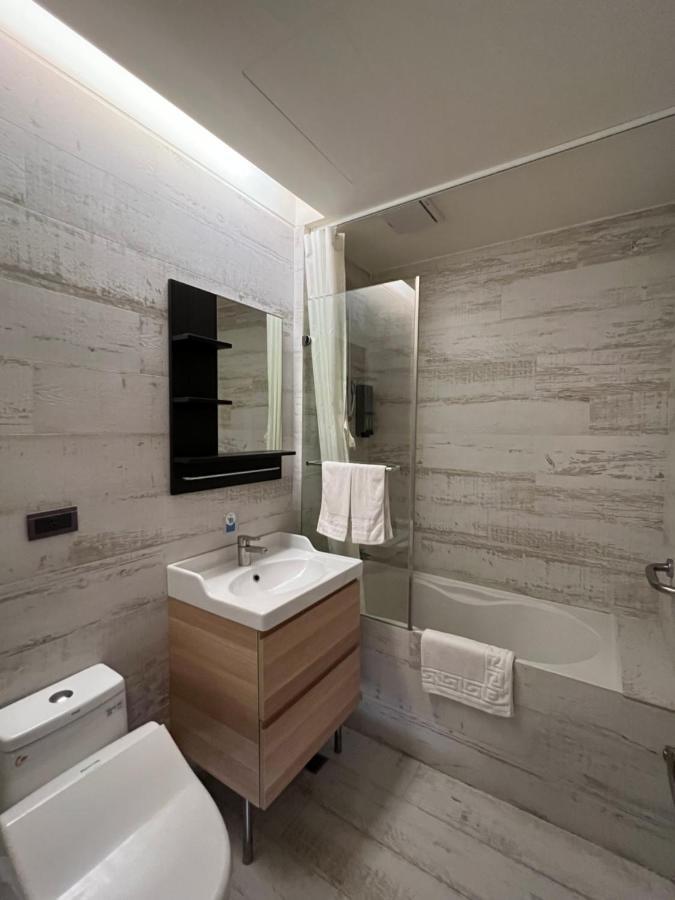 Dlinn Hotel Taichung Exterior photo