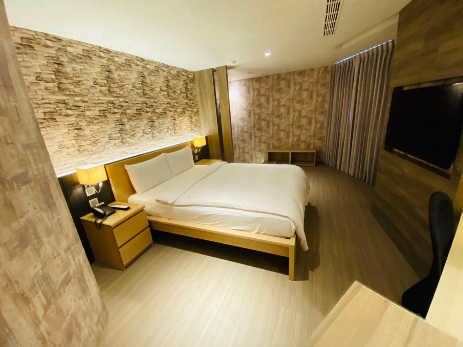 Dlinn Hotel Taichung Exterior photo